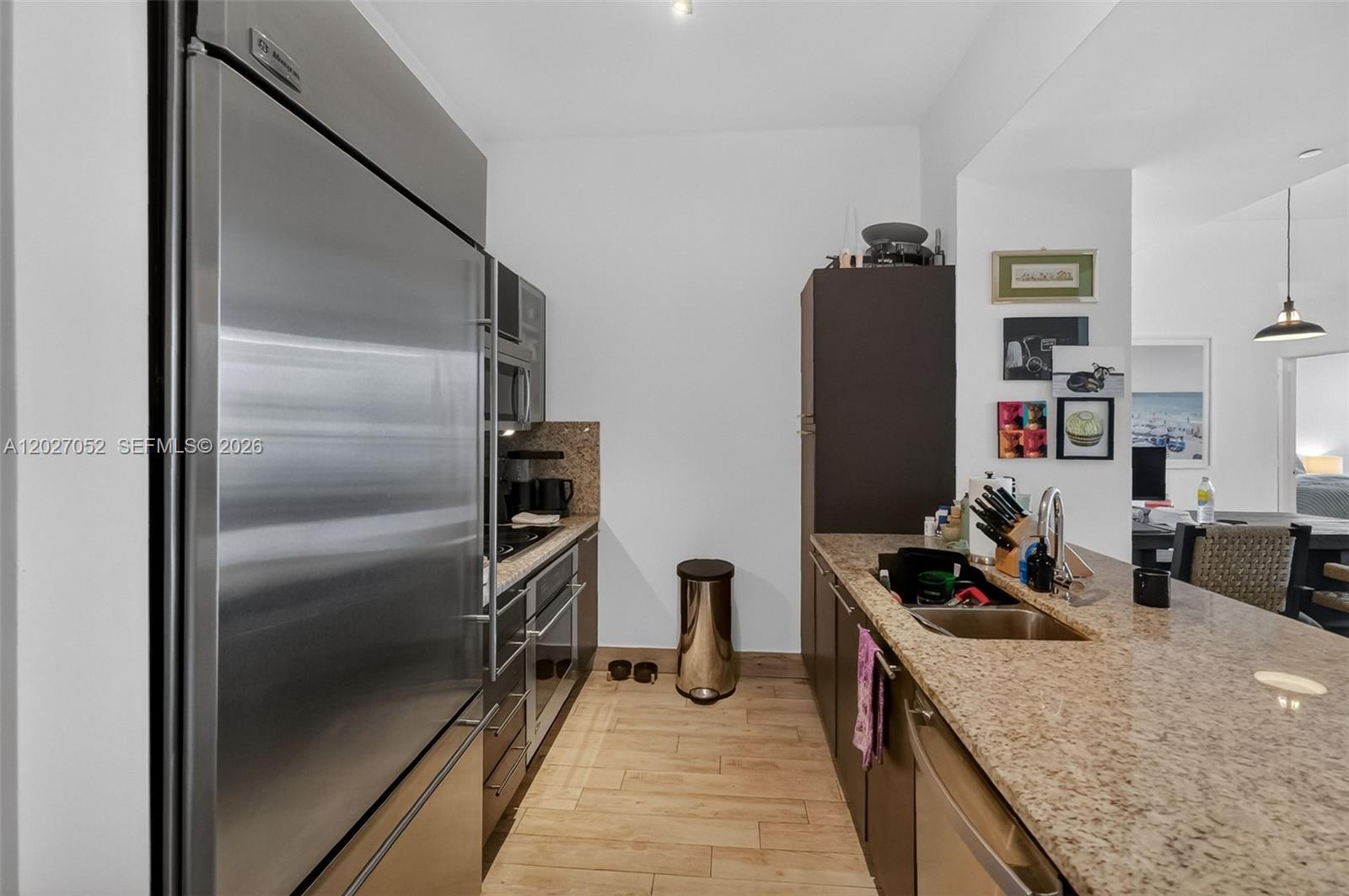 THE PLAZA 851 BRICKELL CO - Residential