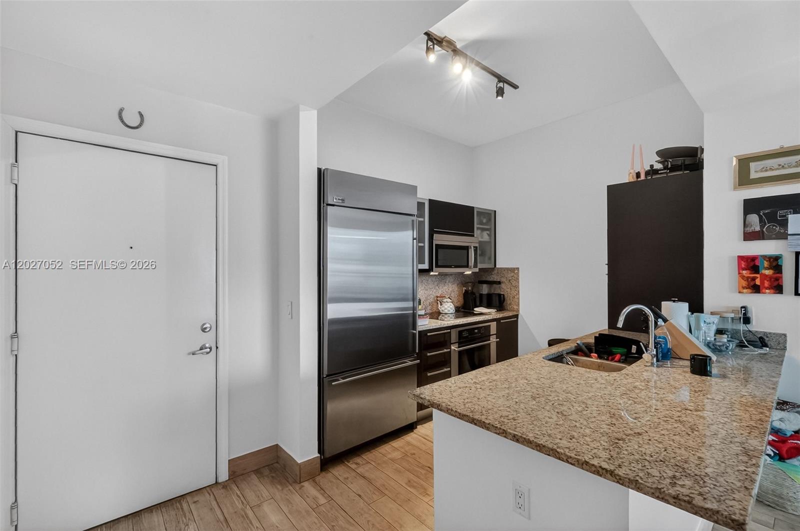 THE PLAZA 851 BRICKELL CO - Residential
