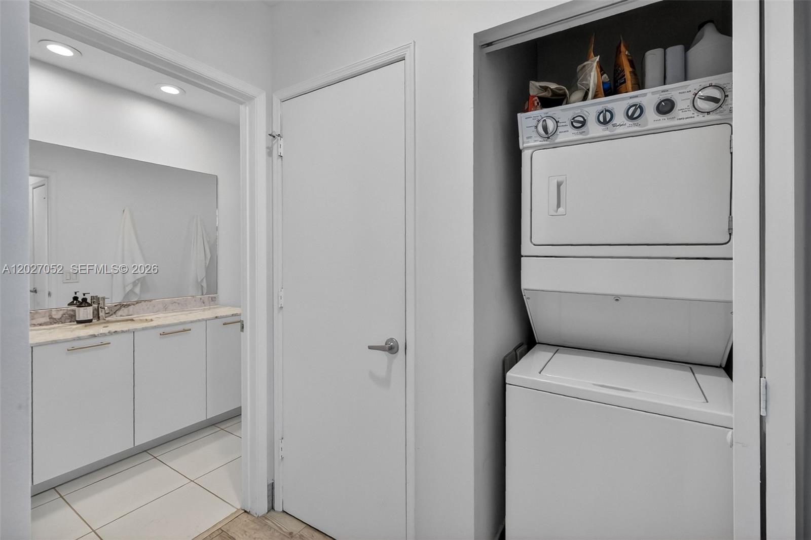 THE PLAZA 851 BRICKELL CO - Residential
