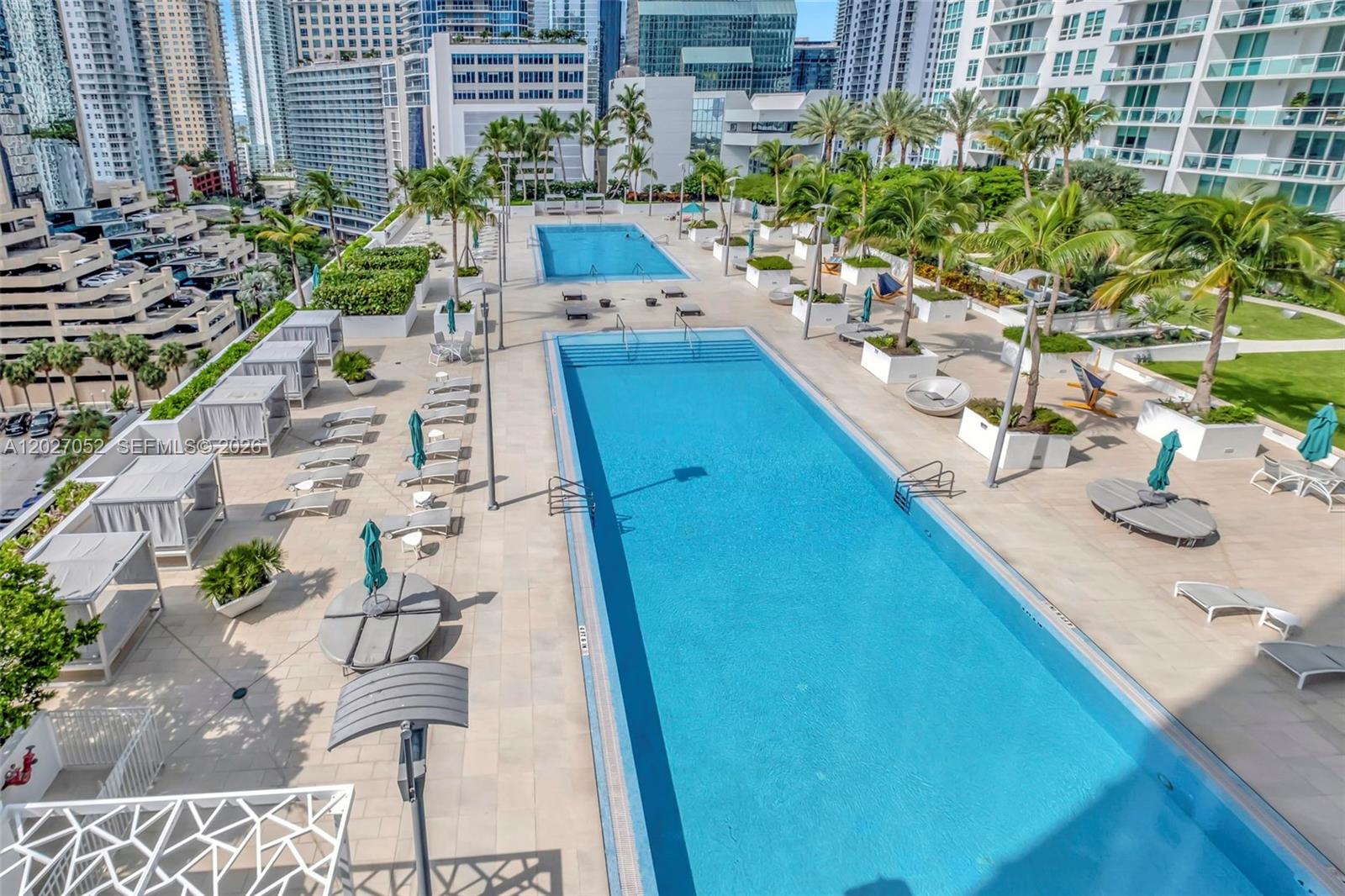 THE PLAZA 851 BRICKELL CO - Residential