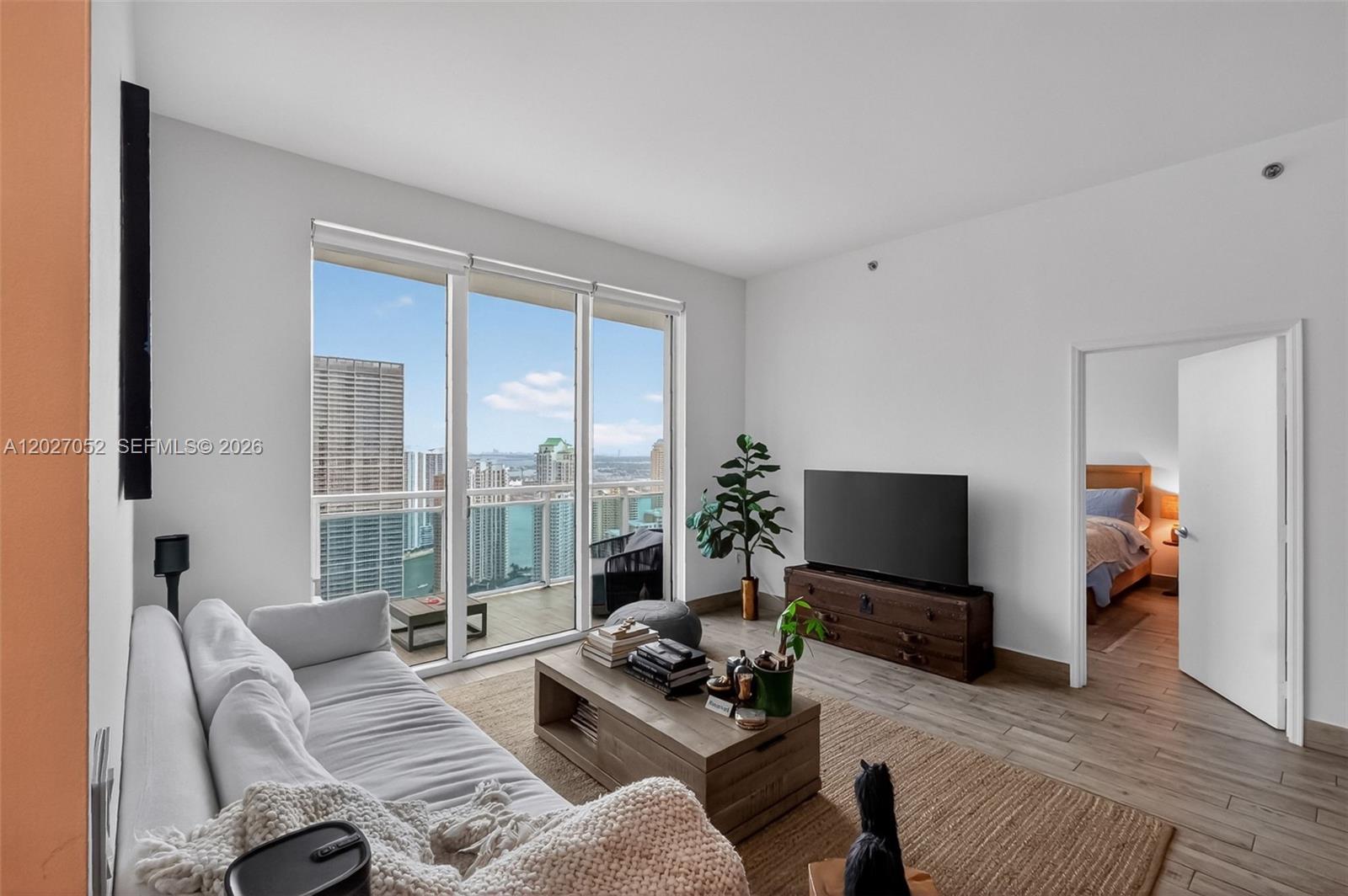 THE PLAZA 851 BRICKELL CO - Residential