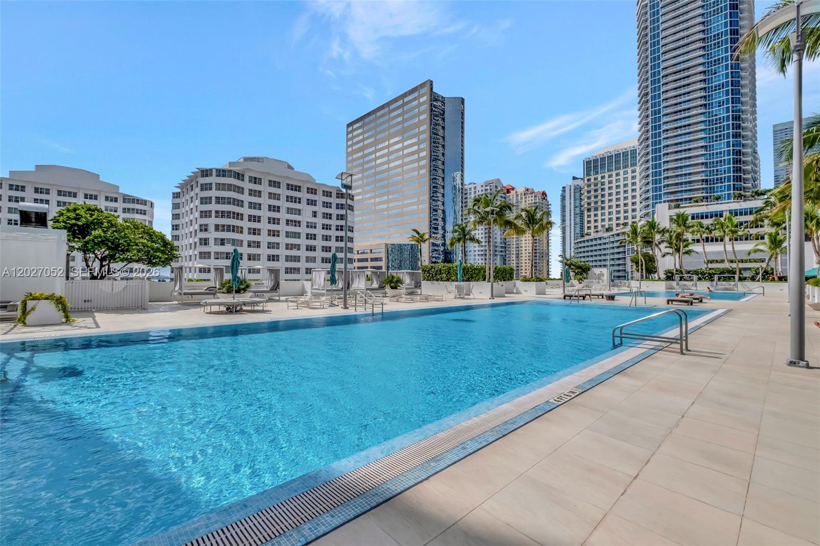 THE PLAZA 851 BRICKELL CO - Residential