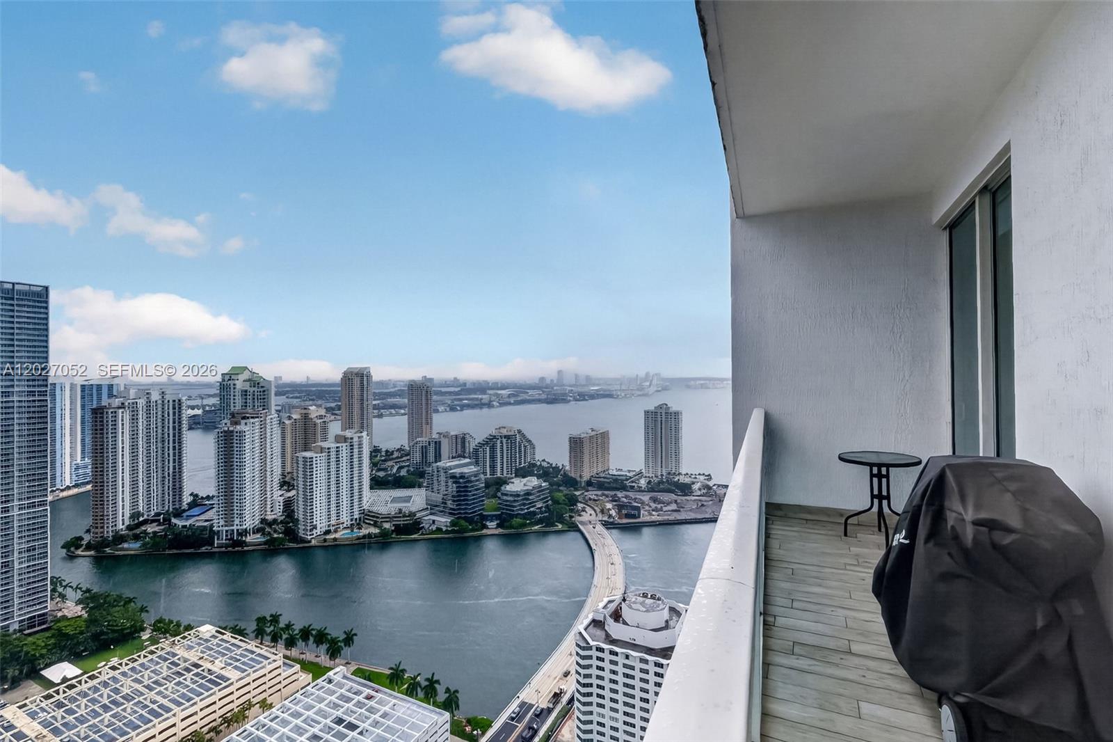 THE PLAZA 851 BRICKELL CO - Residential