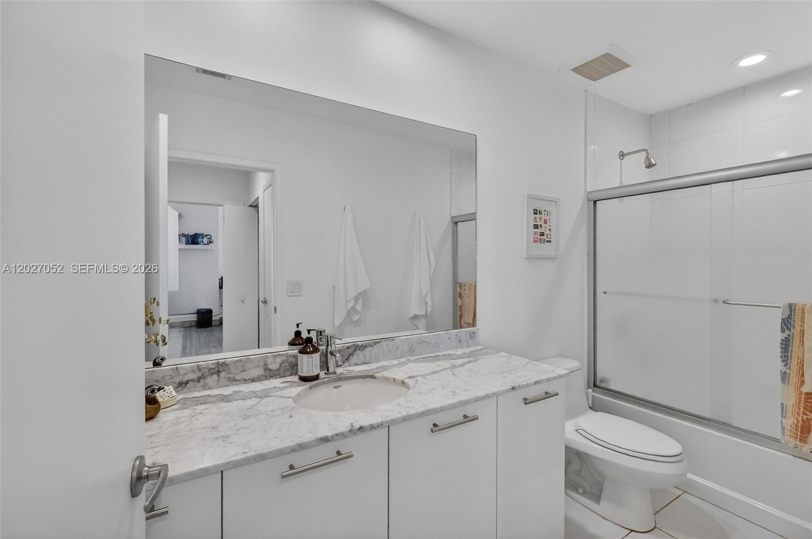 THE PLAZA 851 BRICKELL CO - Residential