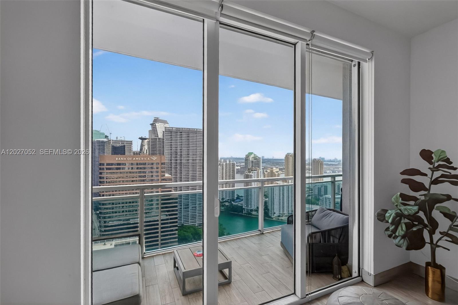 THE PLAZA 851 BRICKELL CO - Residential