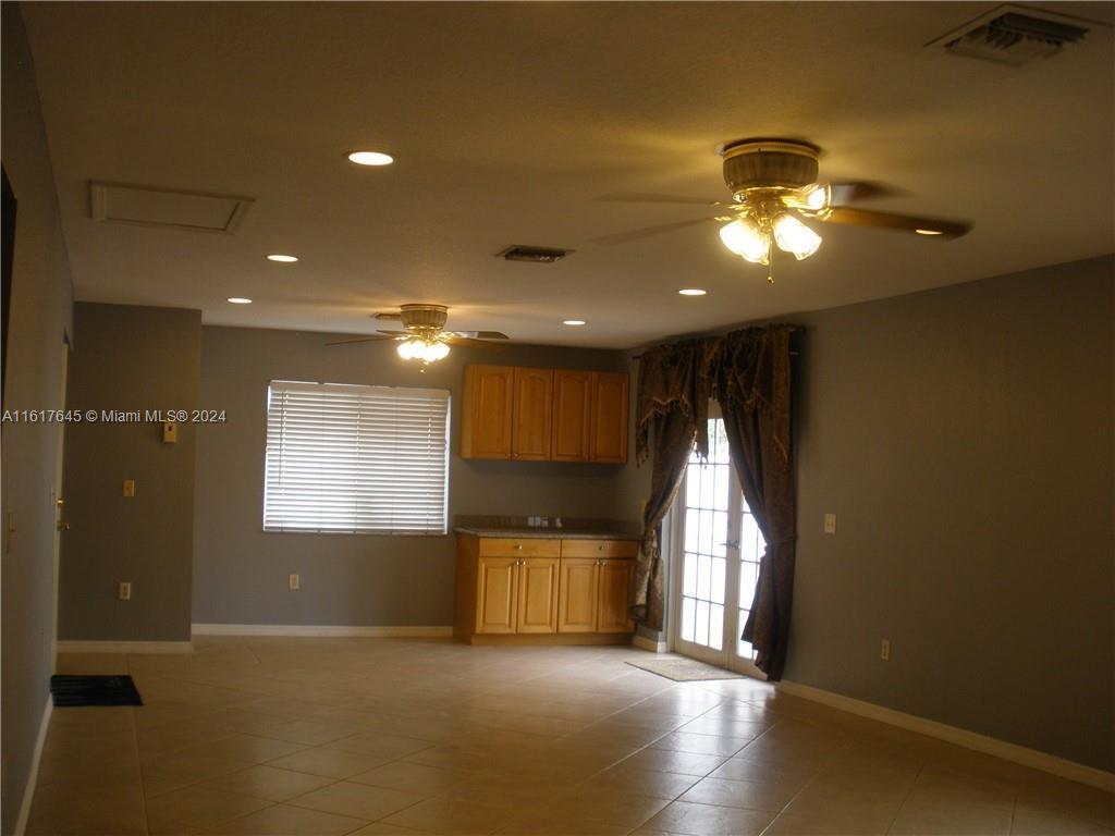 SILVER FALLS - Residential Lease