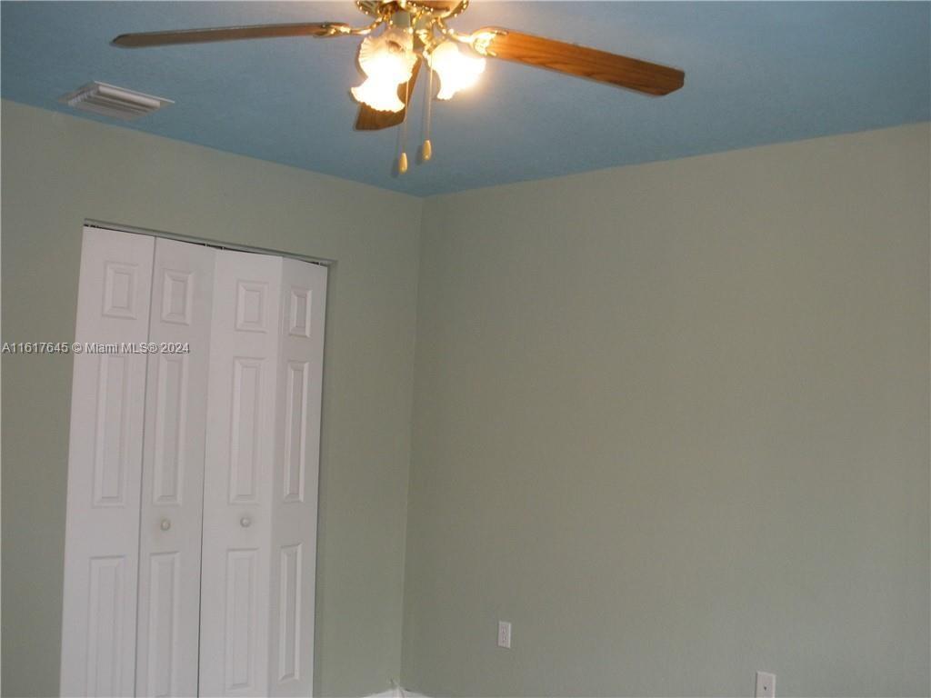 SILVER FALLS - Residential Lease