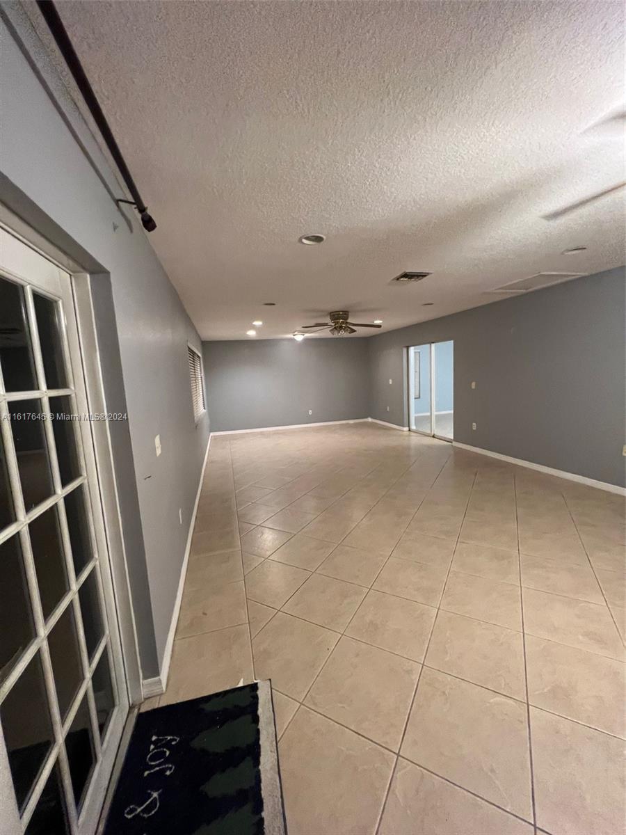 SILVER FALLS - Residential Lease