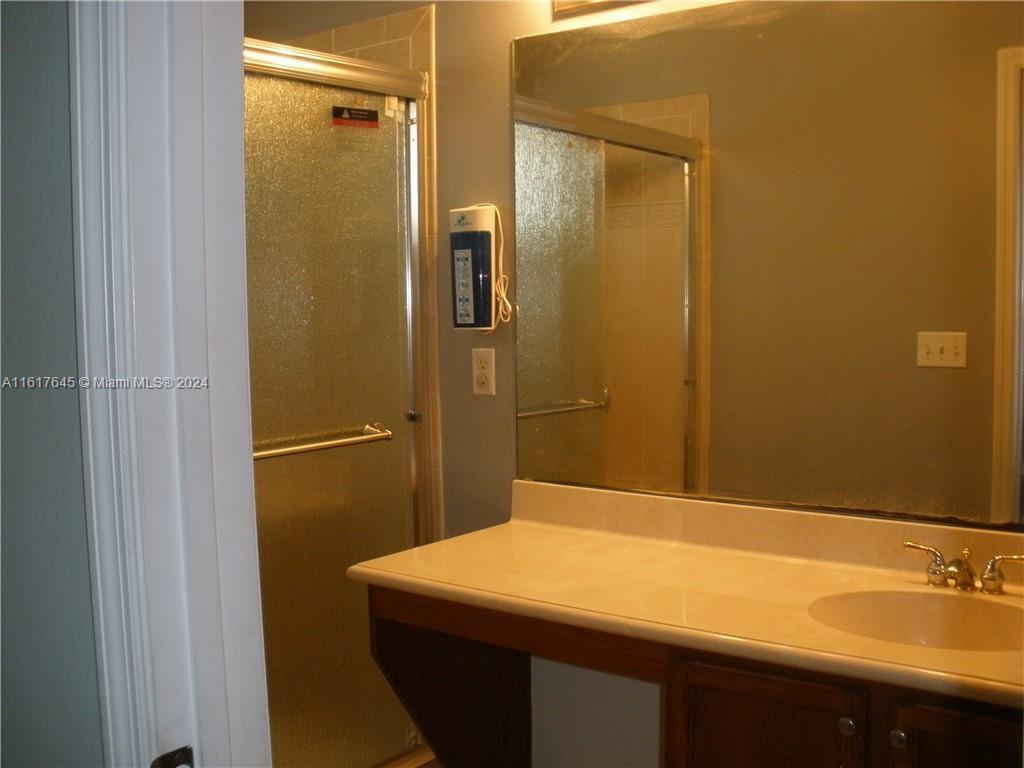 SILVER FALLS - Residential Lease