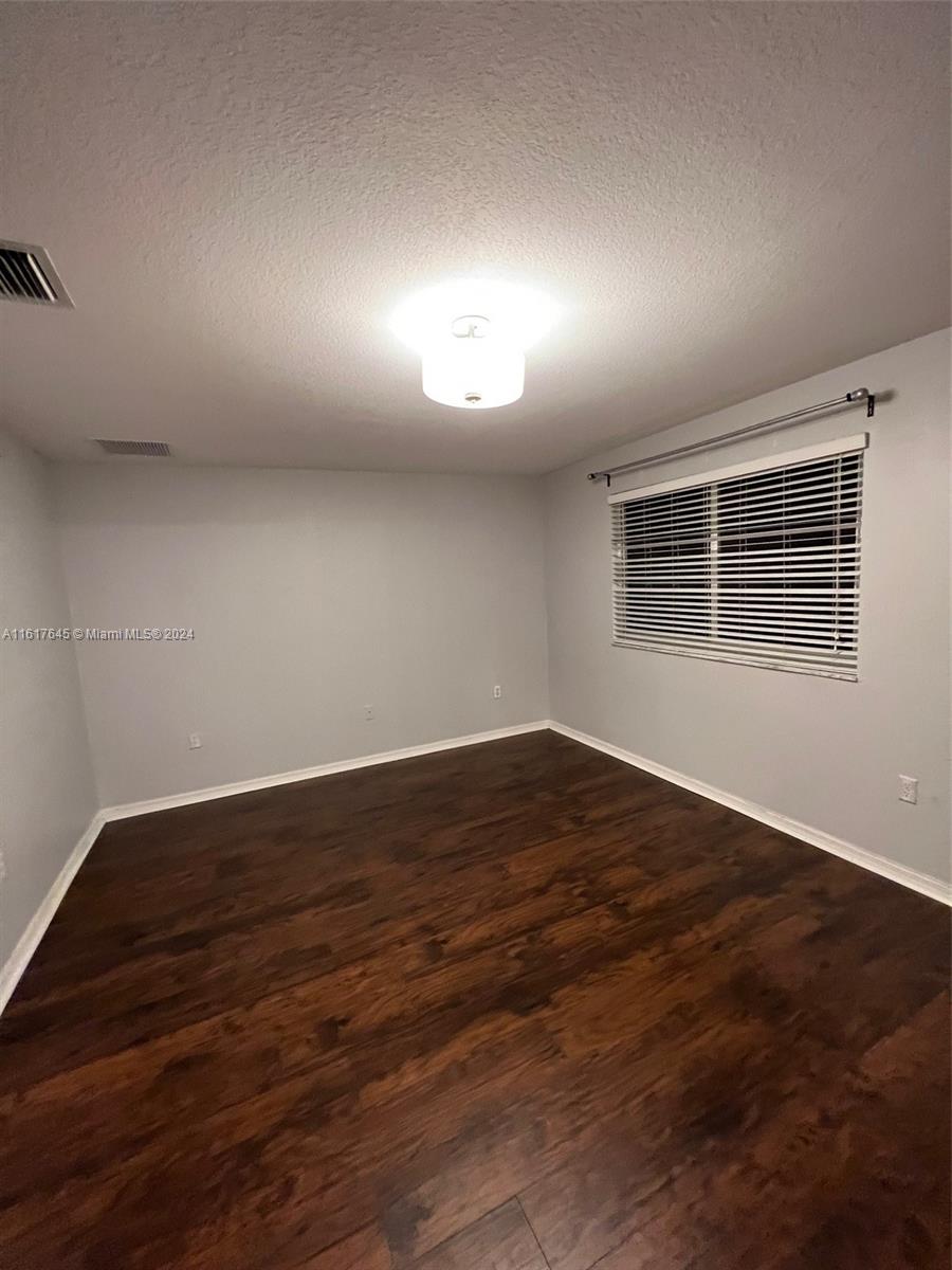 SILVER FALLS - Residential Lease
