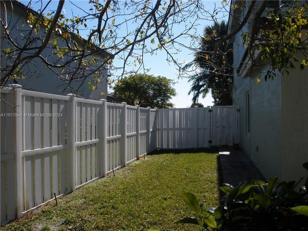 SILVER FALLS - Residential Lease