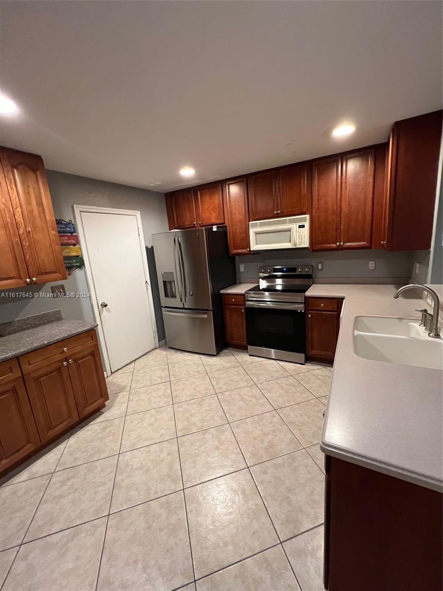 SILVER FALLS - Residential Lease