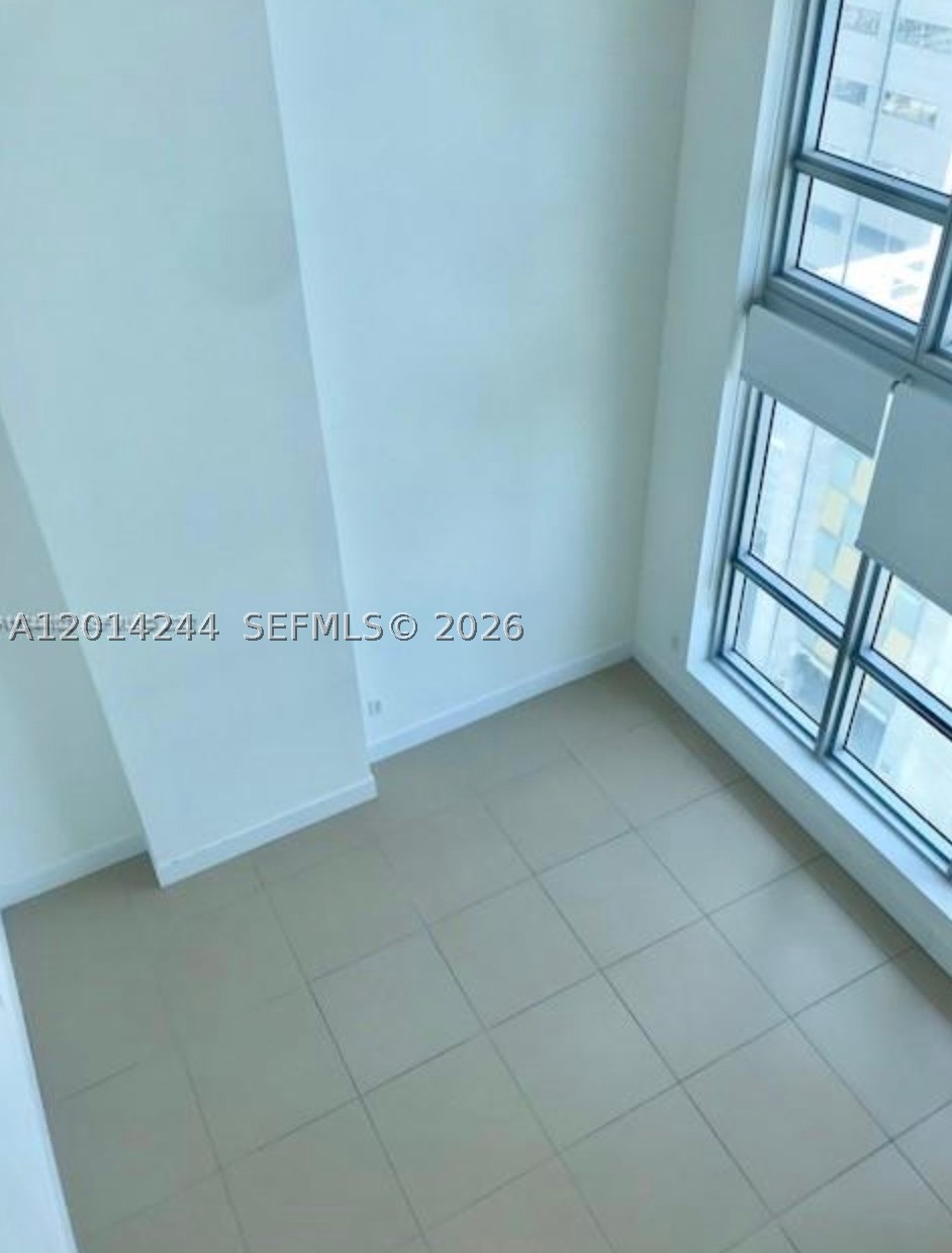 MET 1 CONDO - Residential