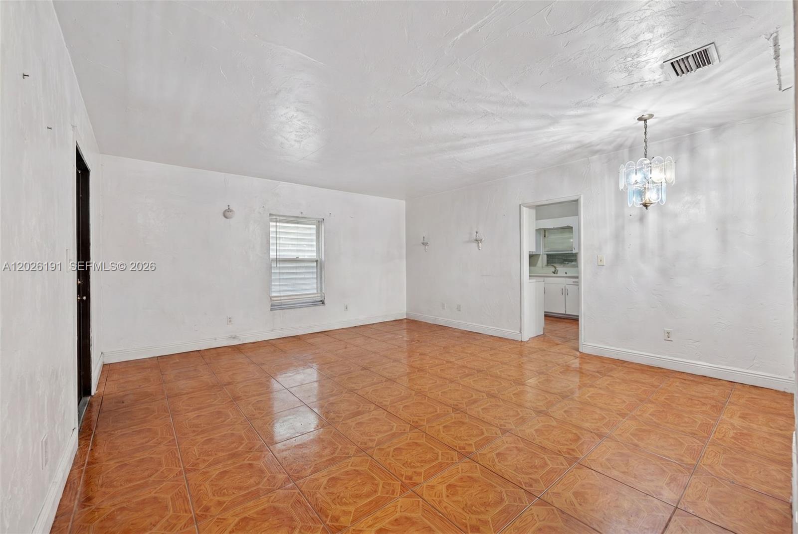 N MIAMI ESTATES - Residential