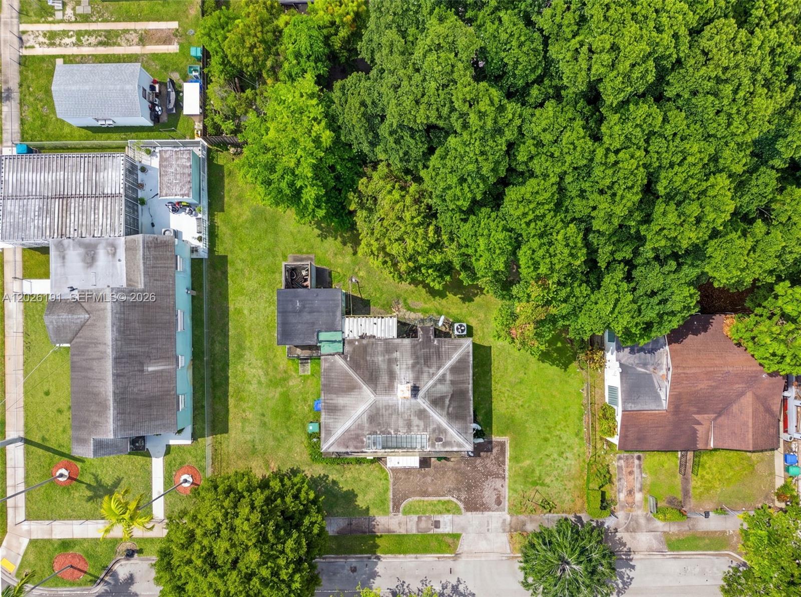 N MIAMI ESTATES - Residential