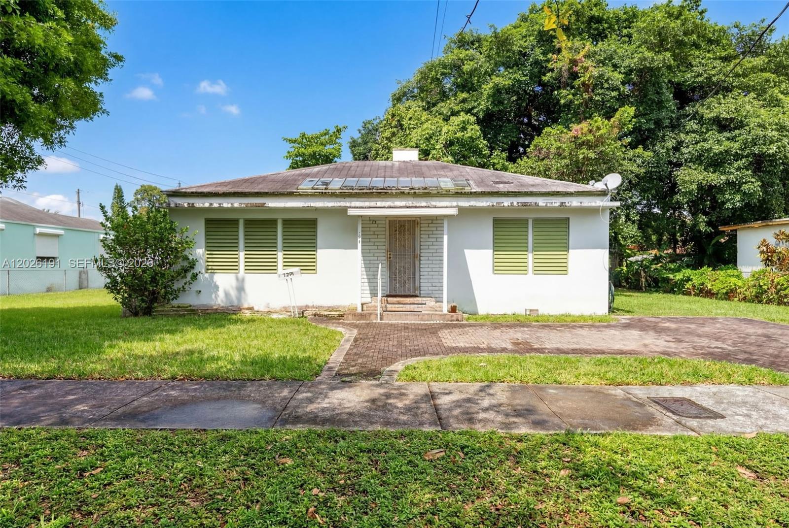 N MIAMI ESTATES - Residential
