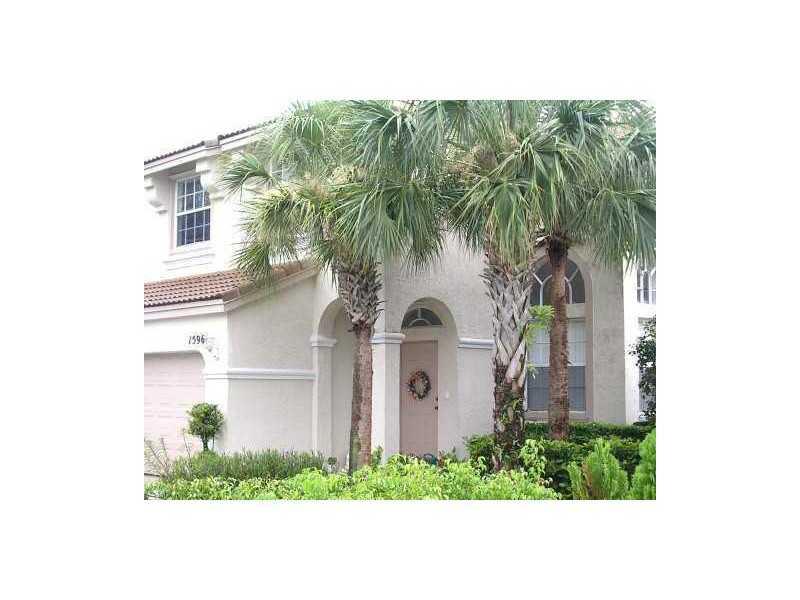 TOWNGATE-ROYAL BAY - Residential Lease