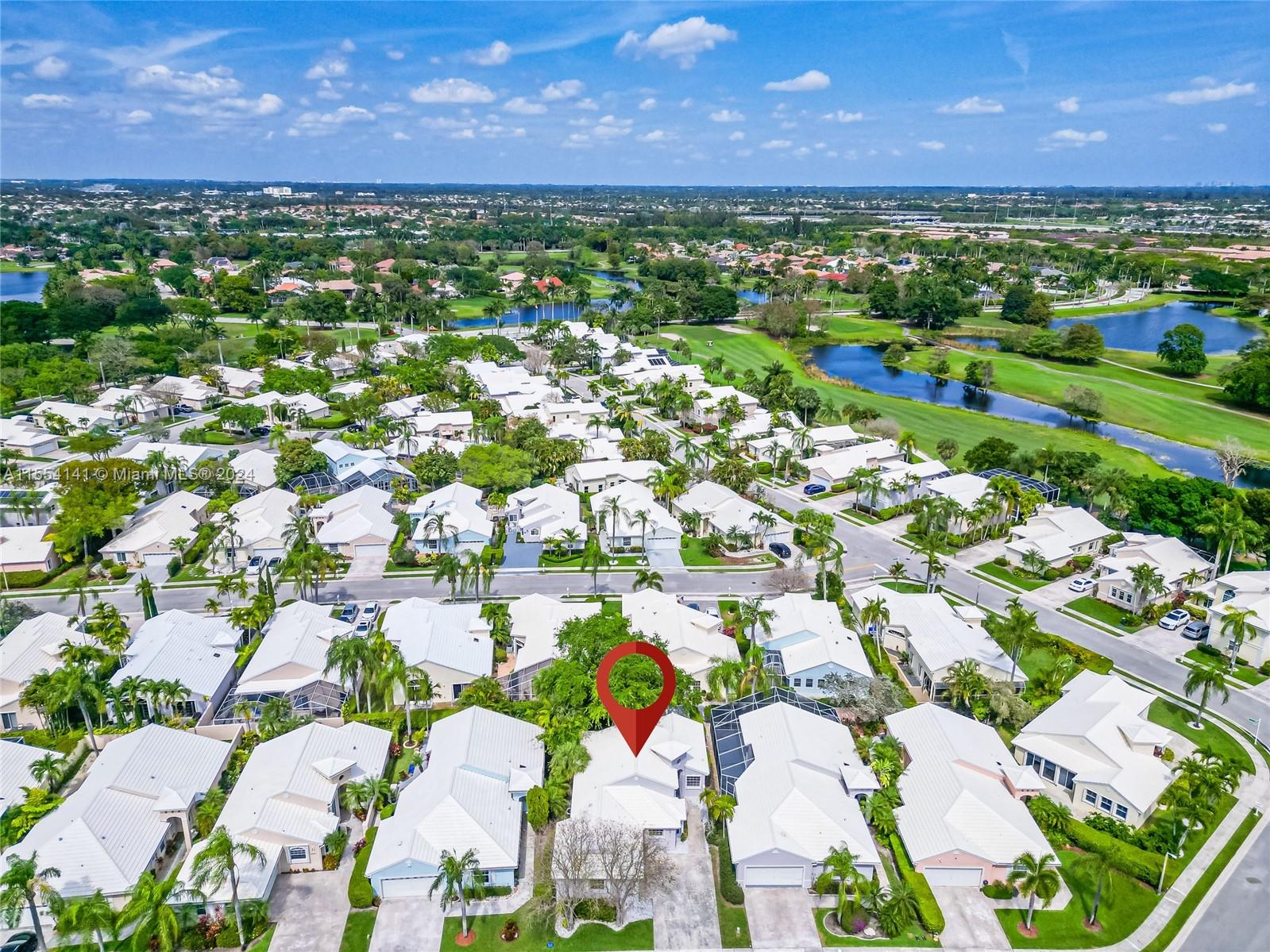 HOLLYWOOD LAKES COUNTRY C - Residential