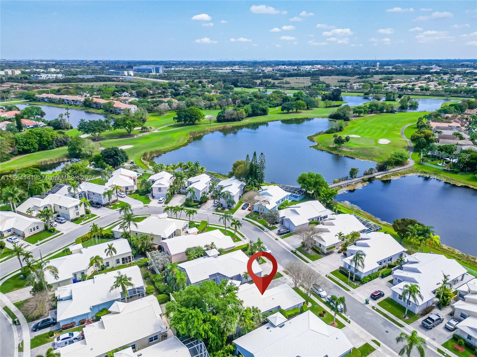 HOLLYWOOD LAKES COUNTRY C - Residential