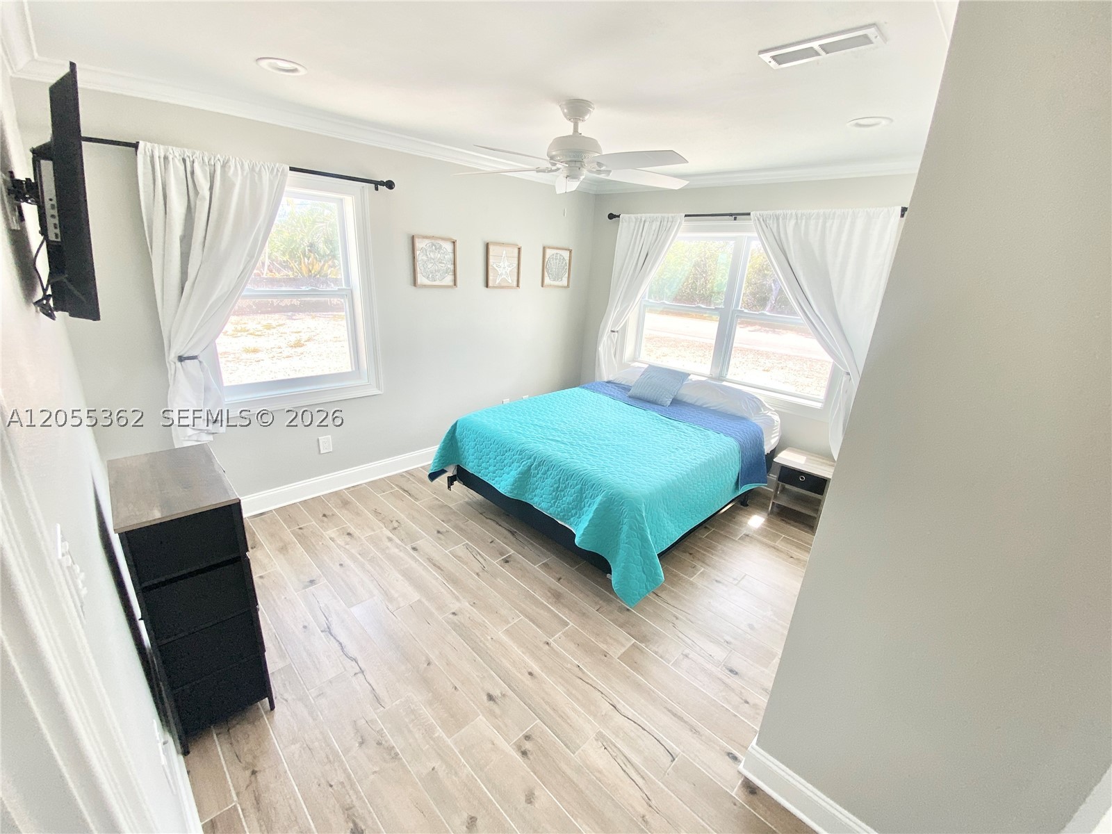 BREEZESWEPT BEACH ESTS - Residential Lease