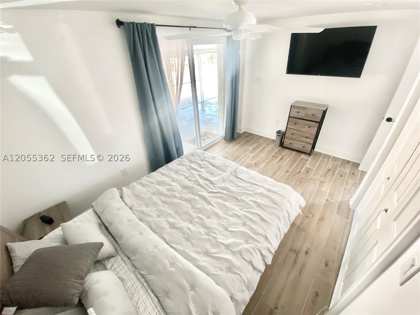 BREEZESWEPT BEACH ESTS - Residential Lease