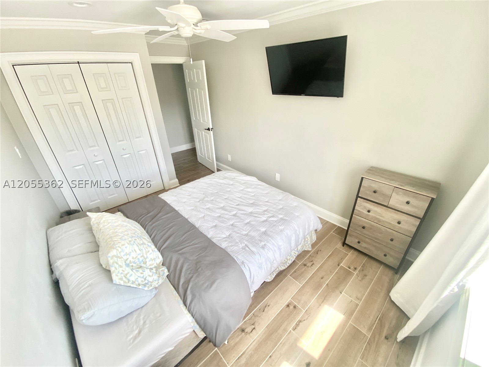 BREEZESWEPT BEACH ESTS - Residential Lease