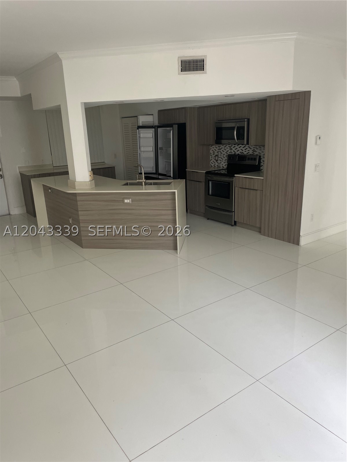 Beautifull and totally remodeled 2 bedroom in a waterfront gated community in Aventura.This pet friendly complex boasts breathtaking bay views ,amenities include tennis,Gym,Pool,hot tub,waterfront walkways.The unit has been substantially upgraded with oversized ceramic tiles and granit top counters.Walk to the houses of worship and to all the restaurans ,also walk to supermarket and world famous Aventura mall.The complex is nestled in the middle of million dollar properties, aside from amenities there is a public park at the entrance.This unit wont last start enjoying waterfront views and breathtaking sunsets.This unit offers it all.
