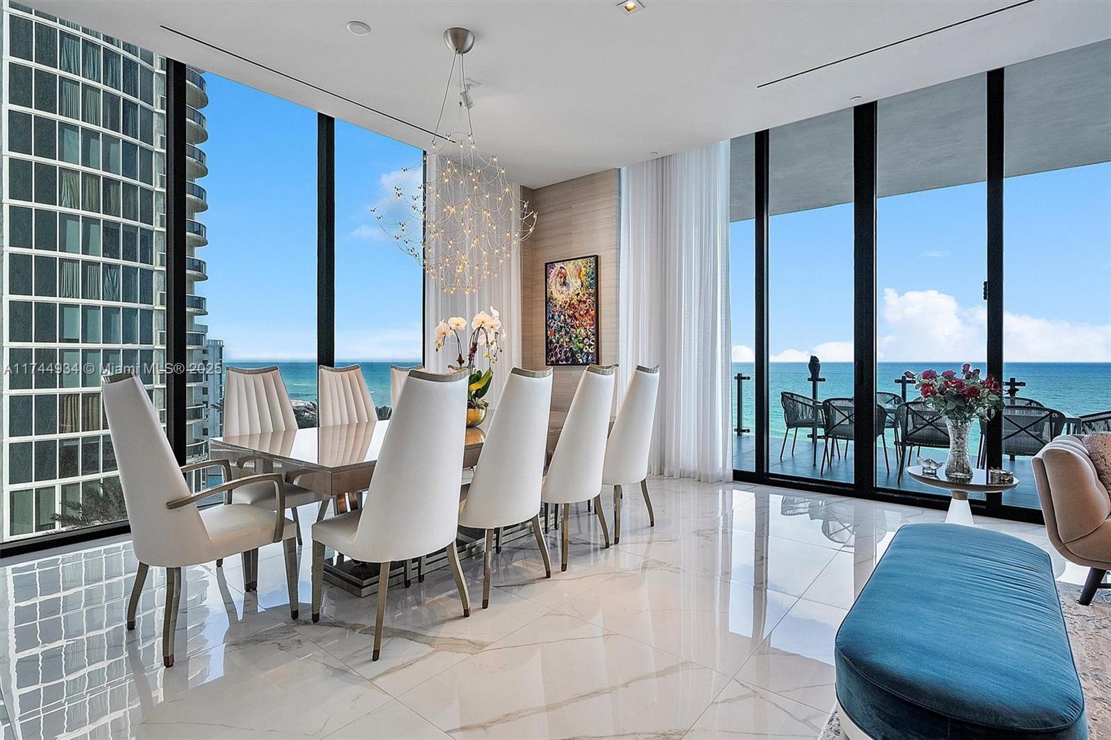 MUSE CONDO - Residential
