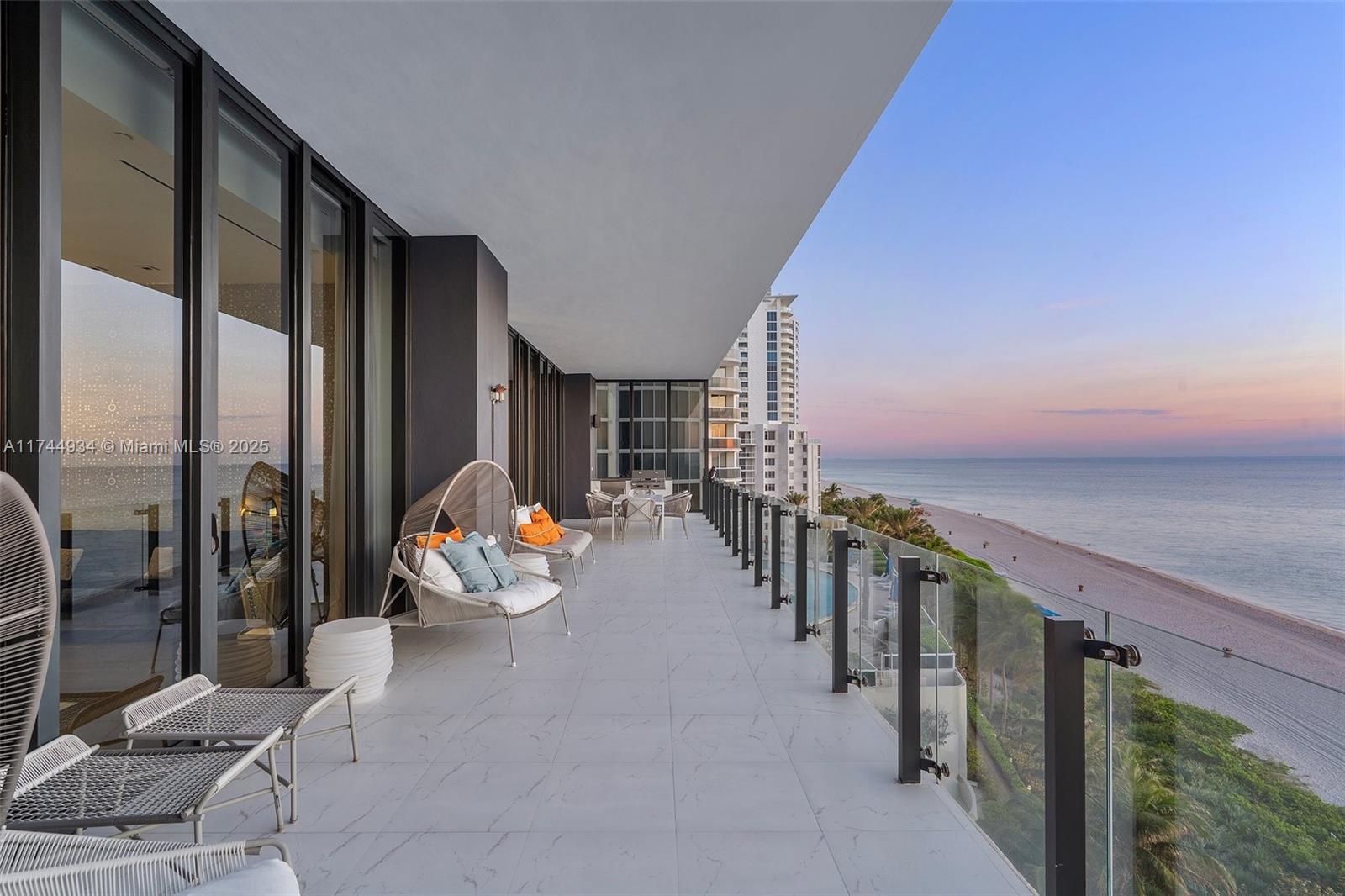 MUSE CONDO - Residential