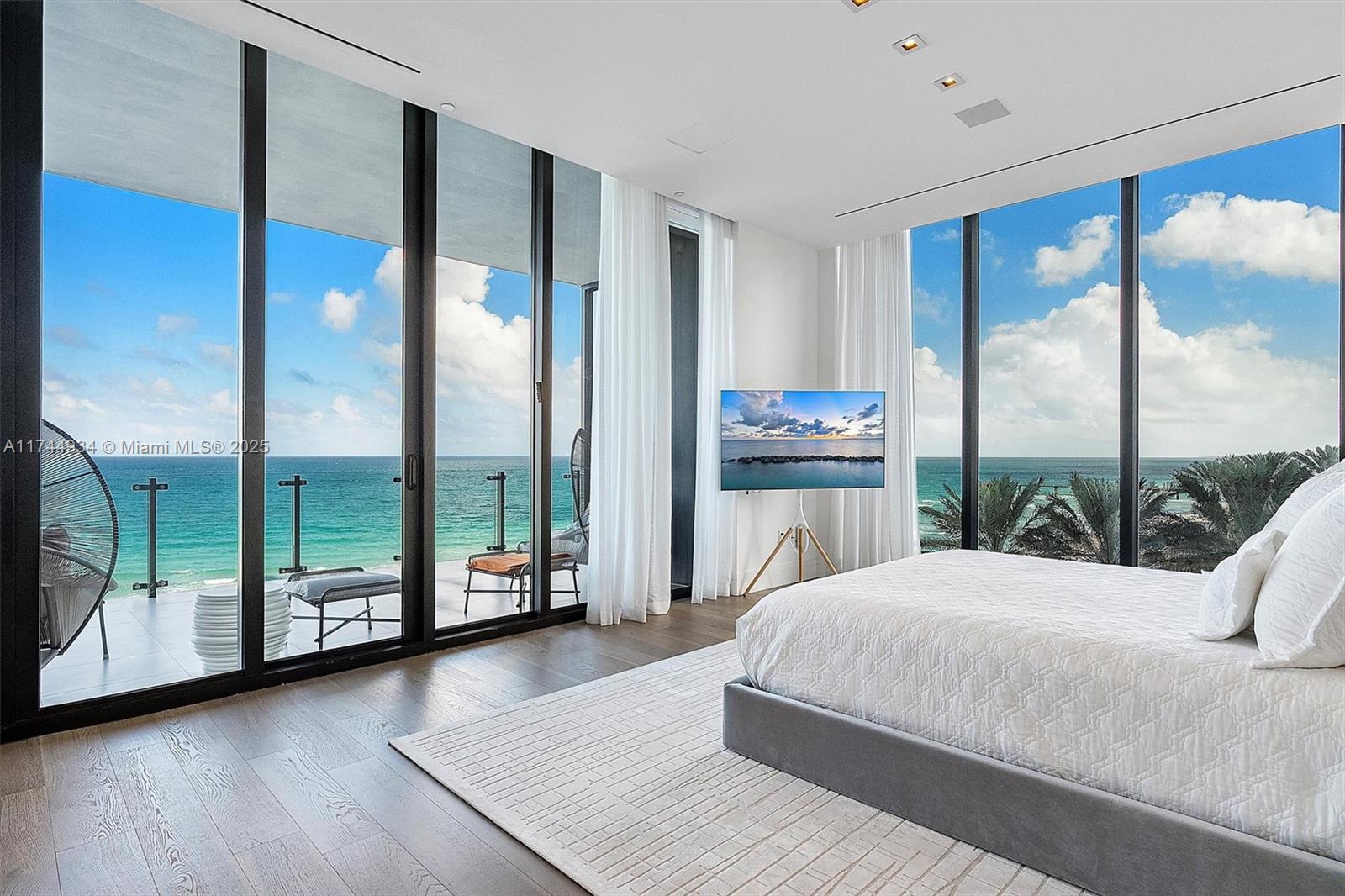 MUSE CONDO - Residential