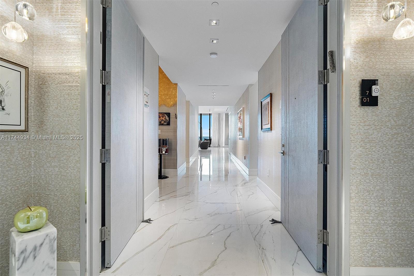 MUSE CONDO - Residential