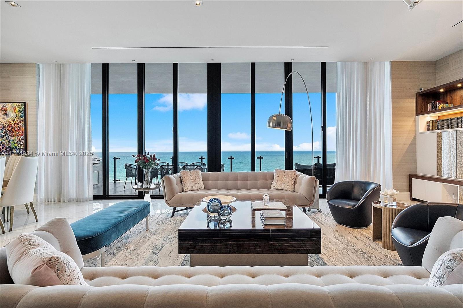 MUSE CONDO - Residential