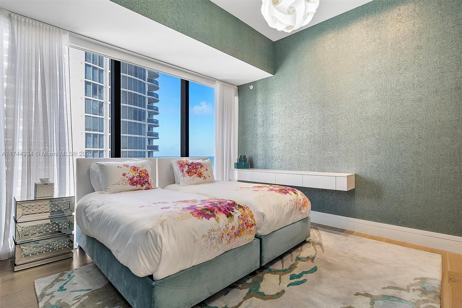 MUSE CONDO - Residential
