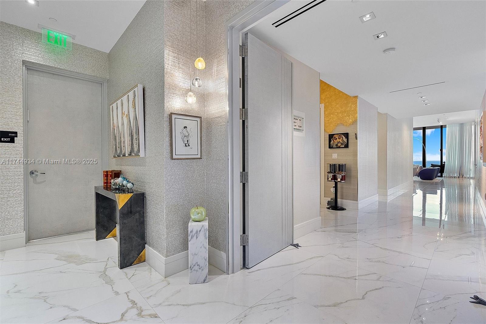 MUSE CONDO - Residential