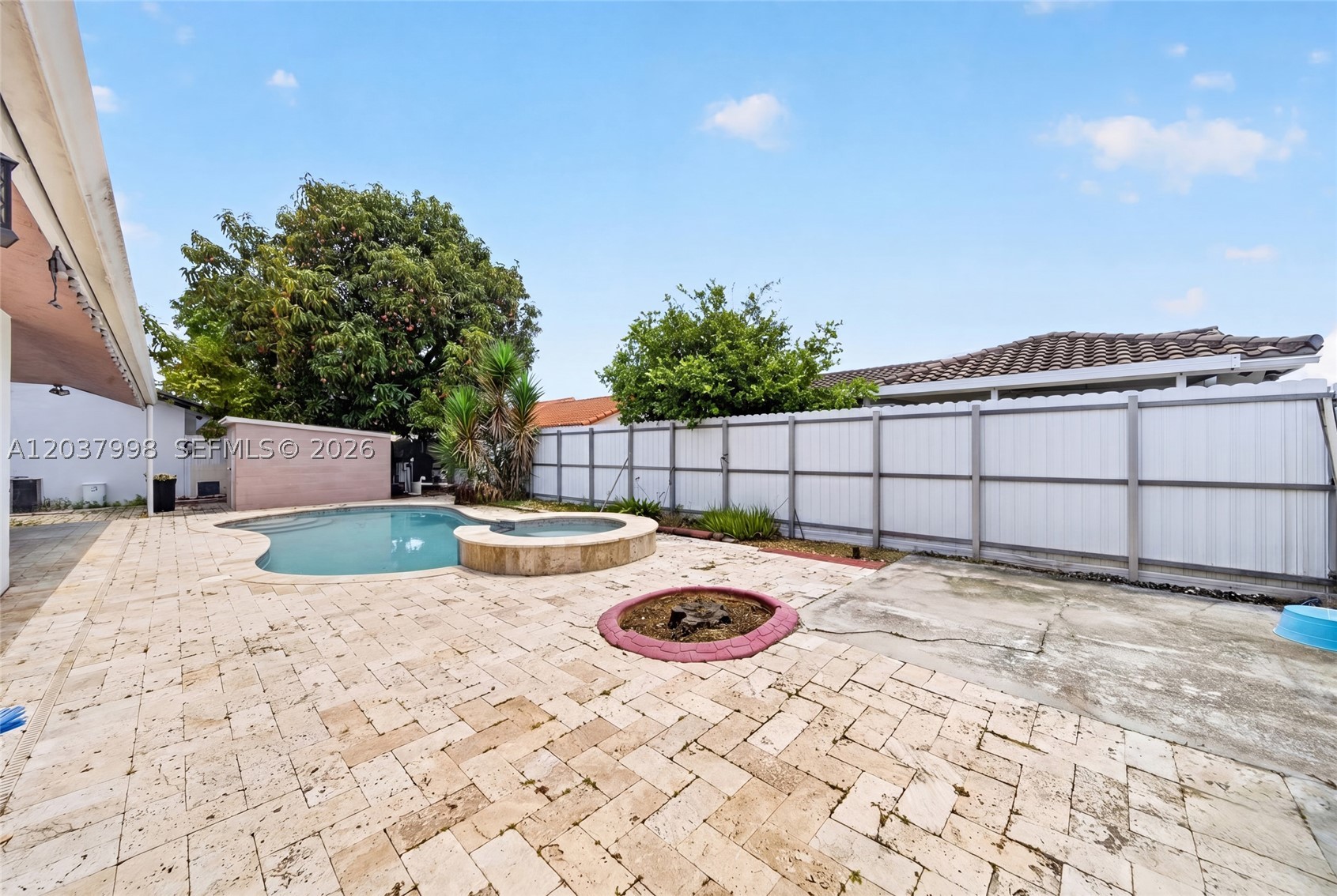 VISTA SUB 1ST ADDN AMENDE - Residential
