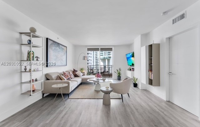 COURVOISIER COURTS CONDO - Residential Lease