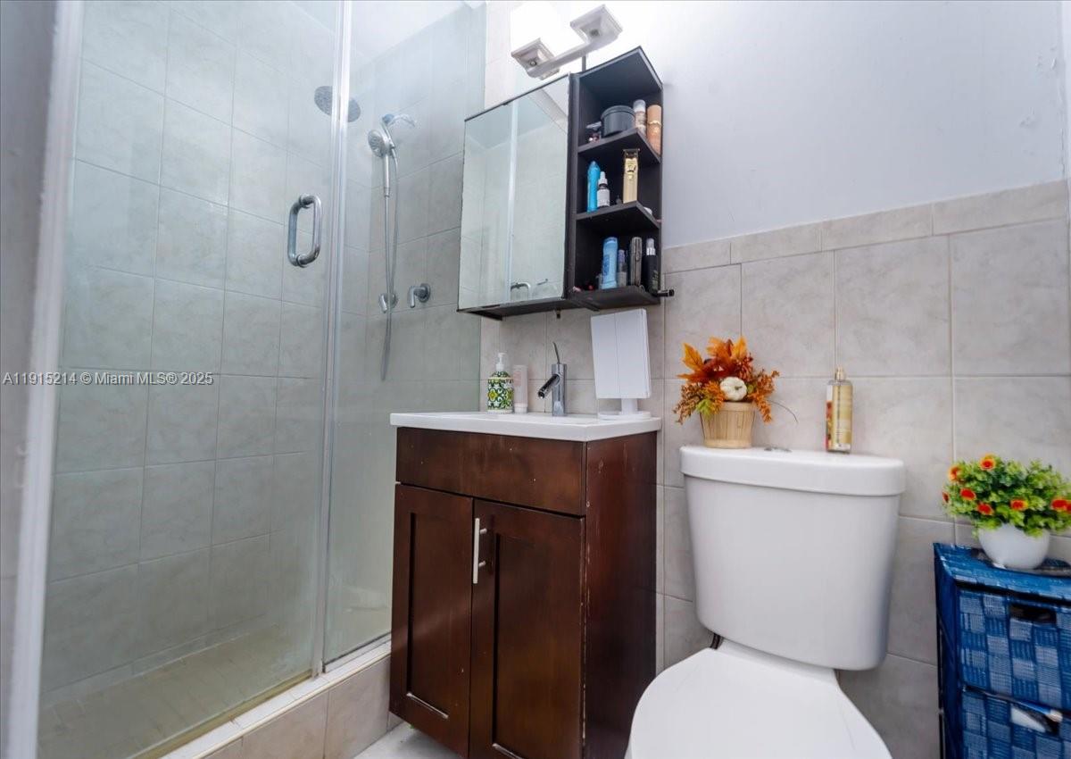 1ST ADDN TO PANULETA GARD - Residential