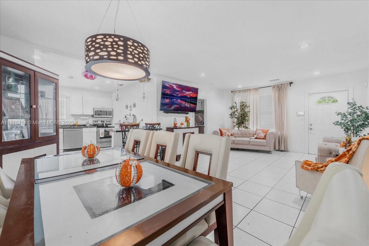 1ST ADDN TO PANULETA GARD - Residential