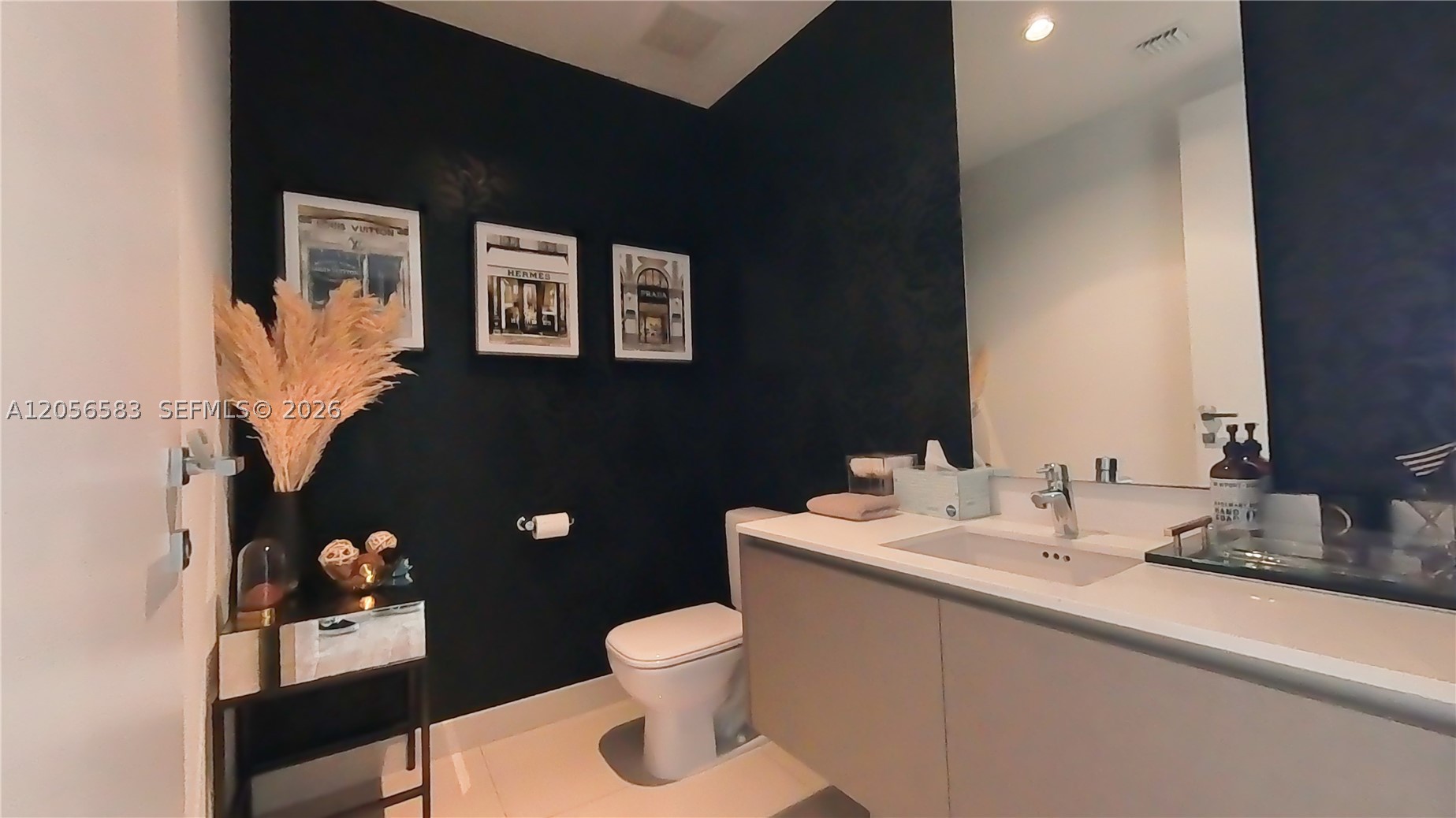 ECHO CONDO AVENTURA - Residential