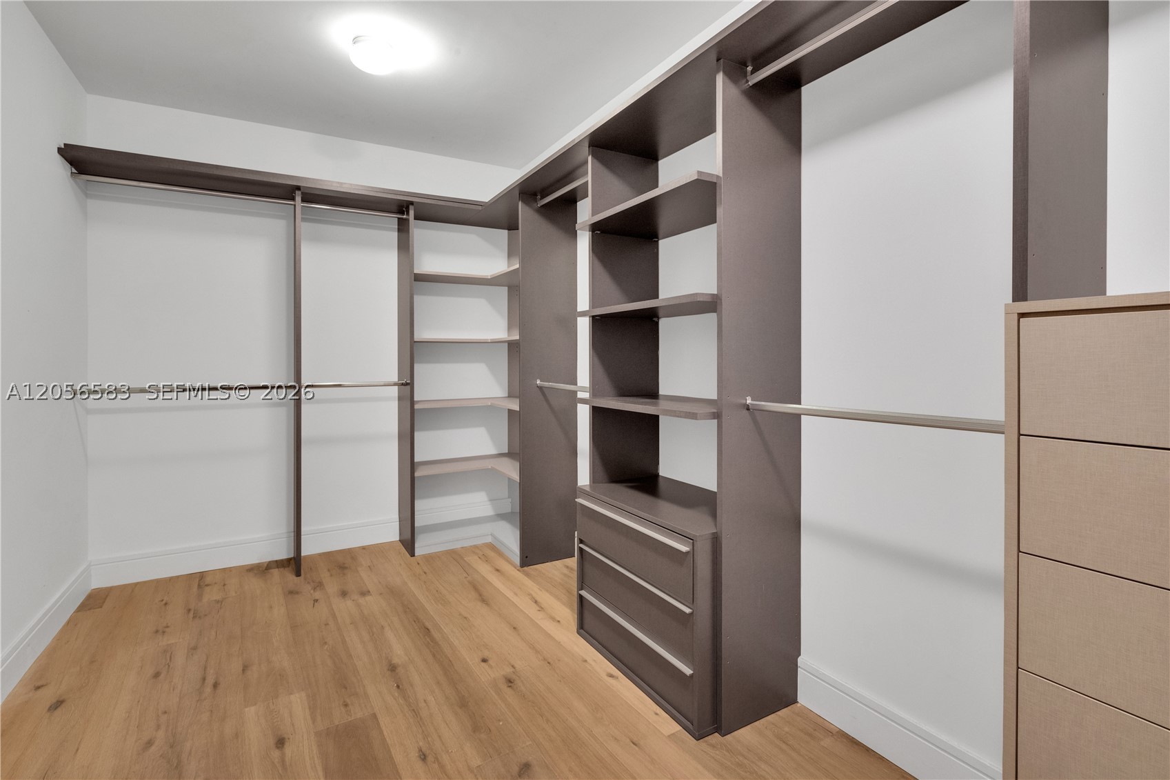ECHO CONDO AVENTURA - Residential