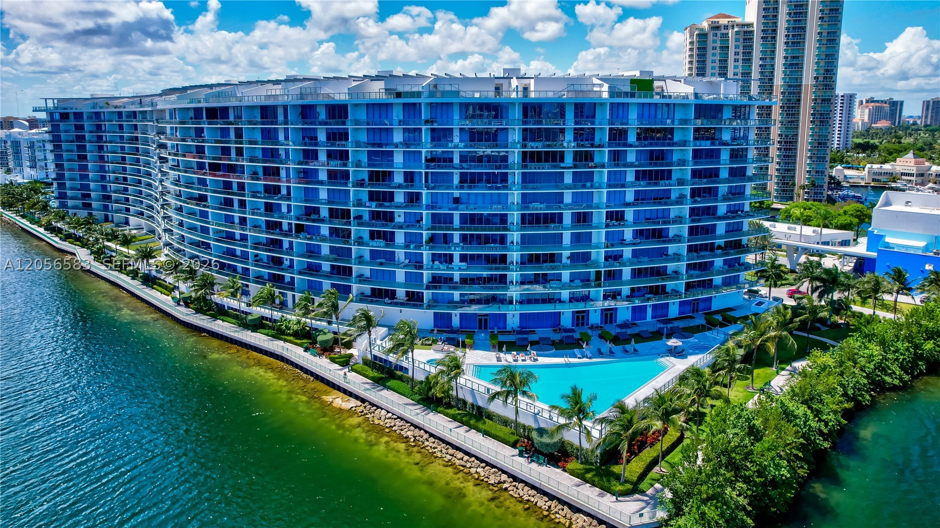 ECHO CONDO AVENTURA - Residential