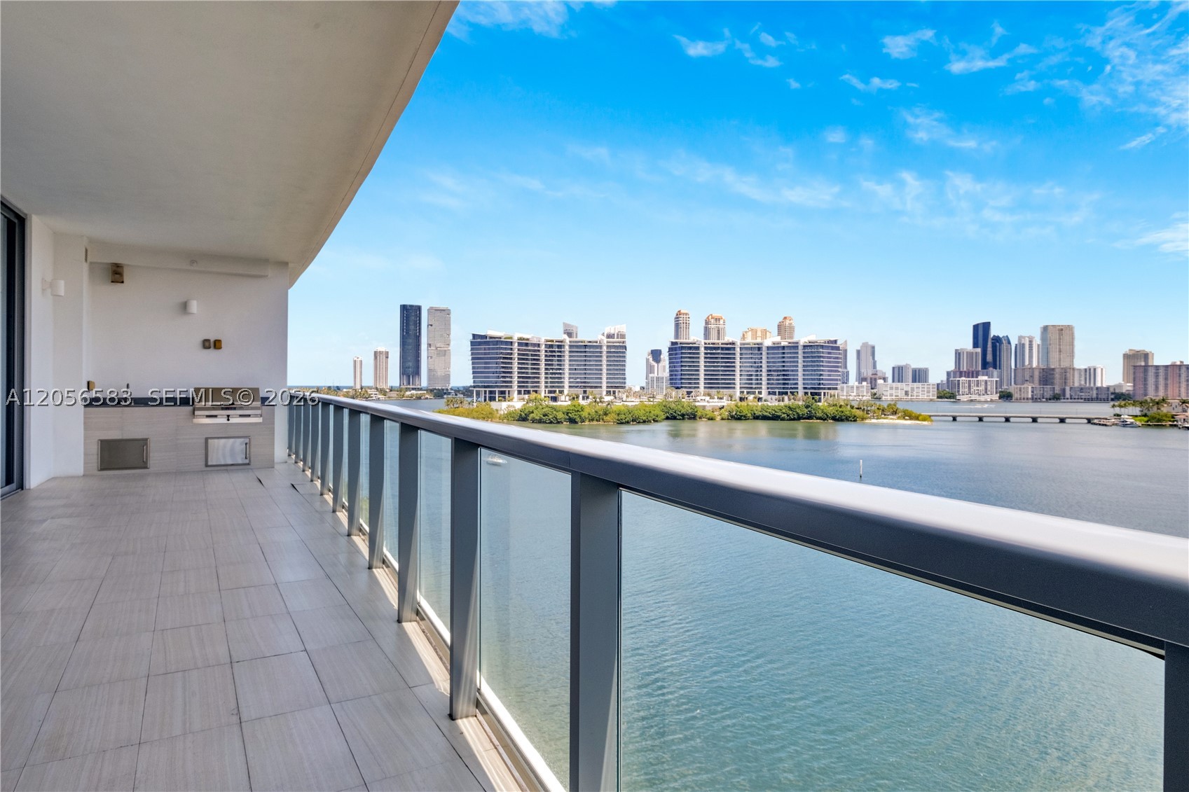ECHO CONDO AVENTURA - Residential