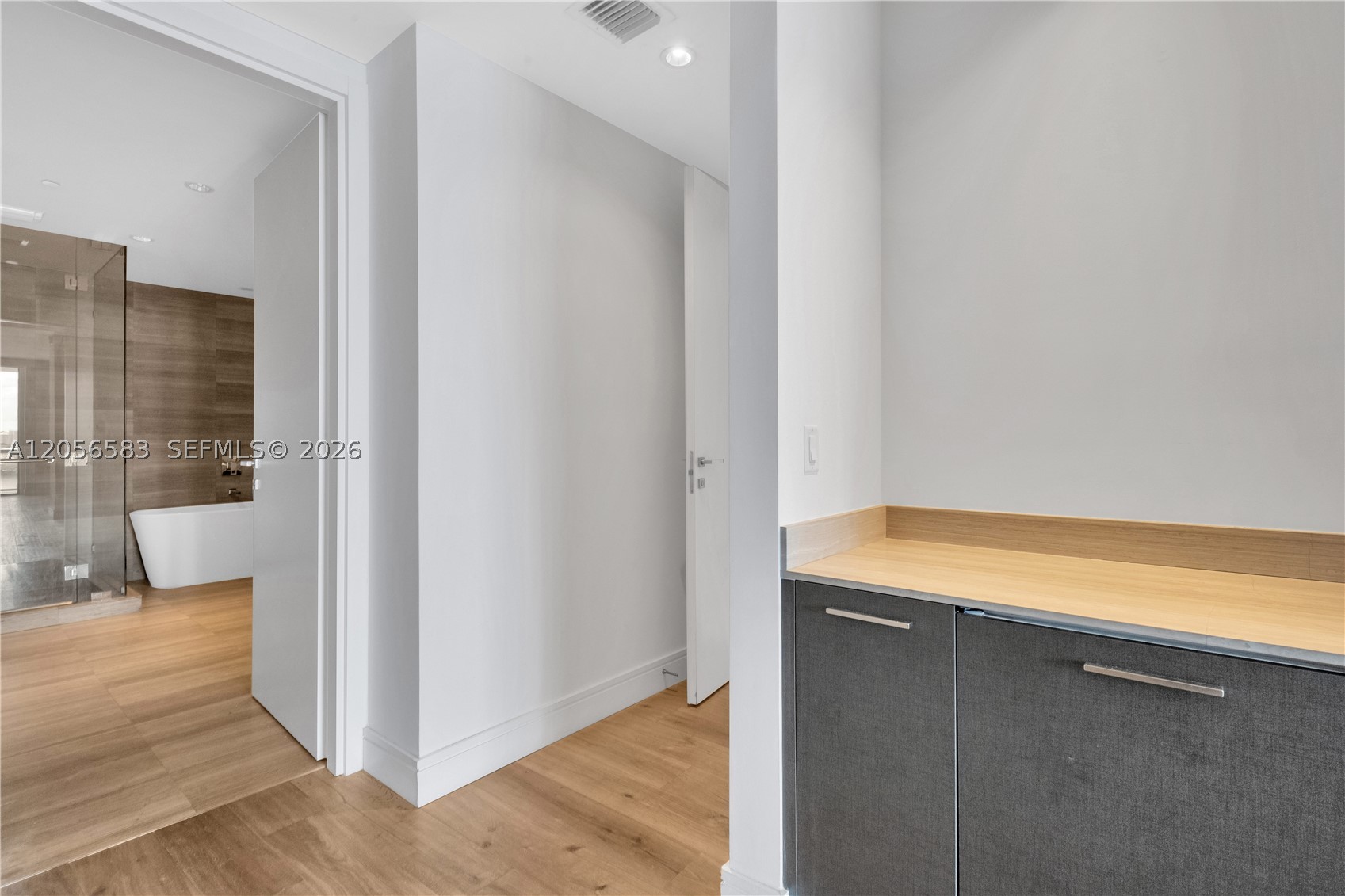 ECHO CONDO AVENTURA - Residential