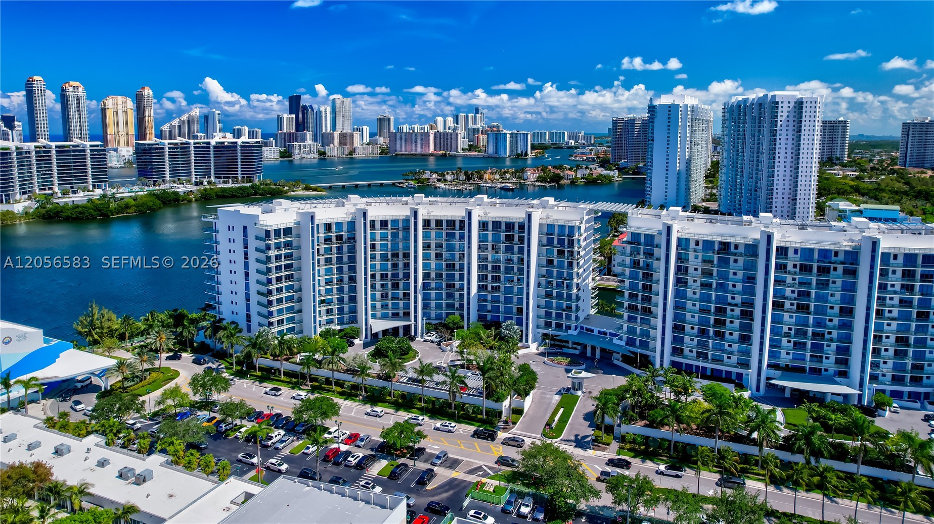ECHO CONDO AVENTURA - Residential