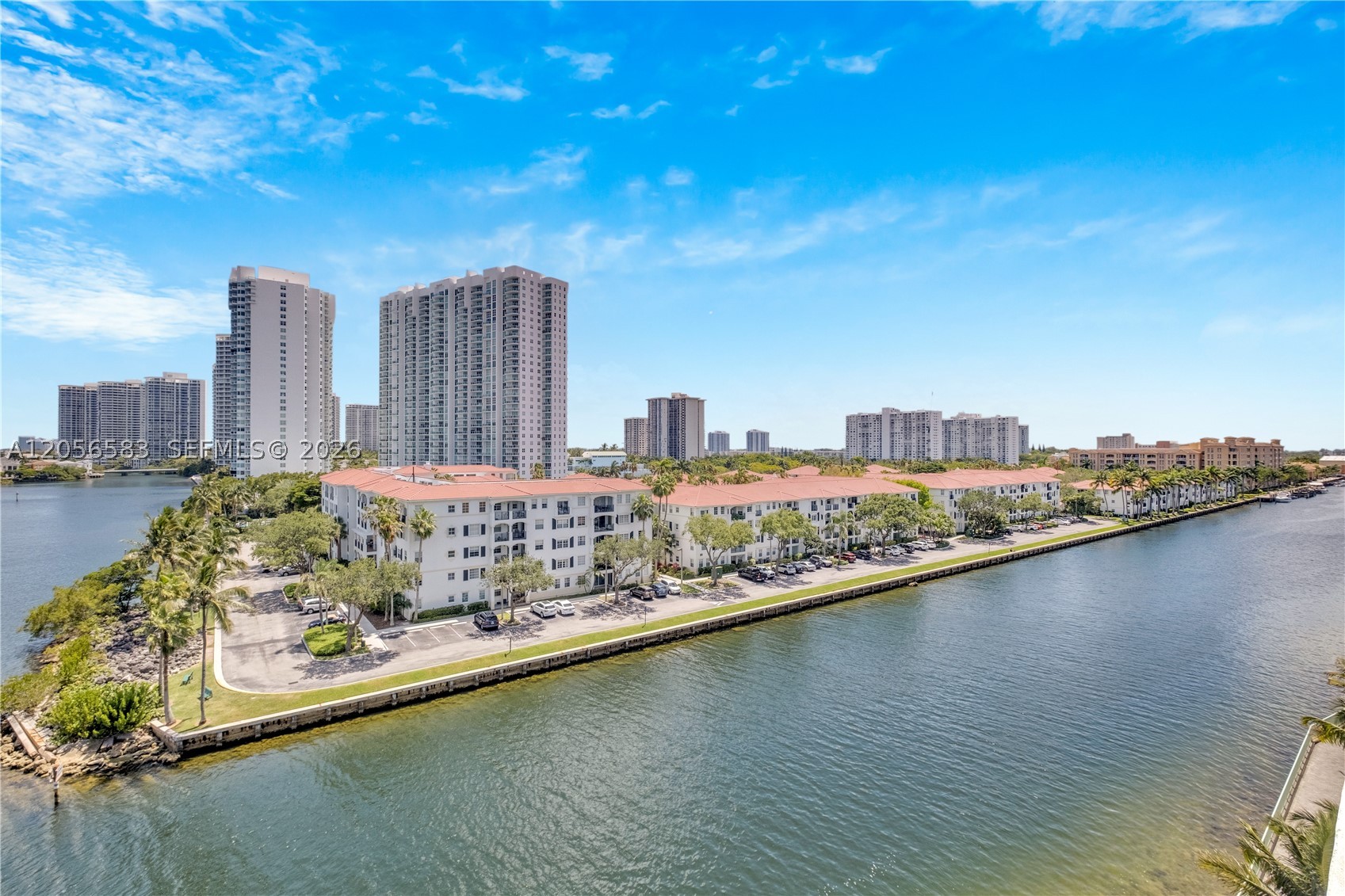 ECHO CONDO AVENTURA - Residential