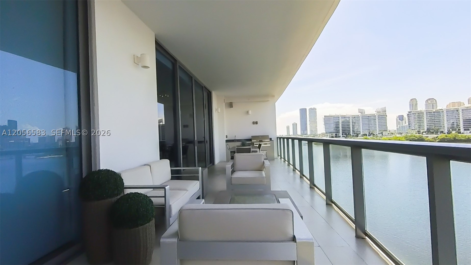 ECHO CONDO AVENTURA - Residential
