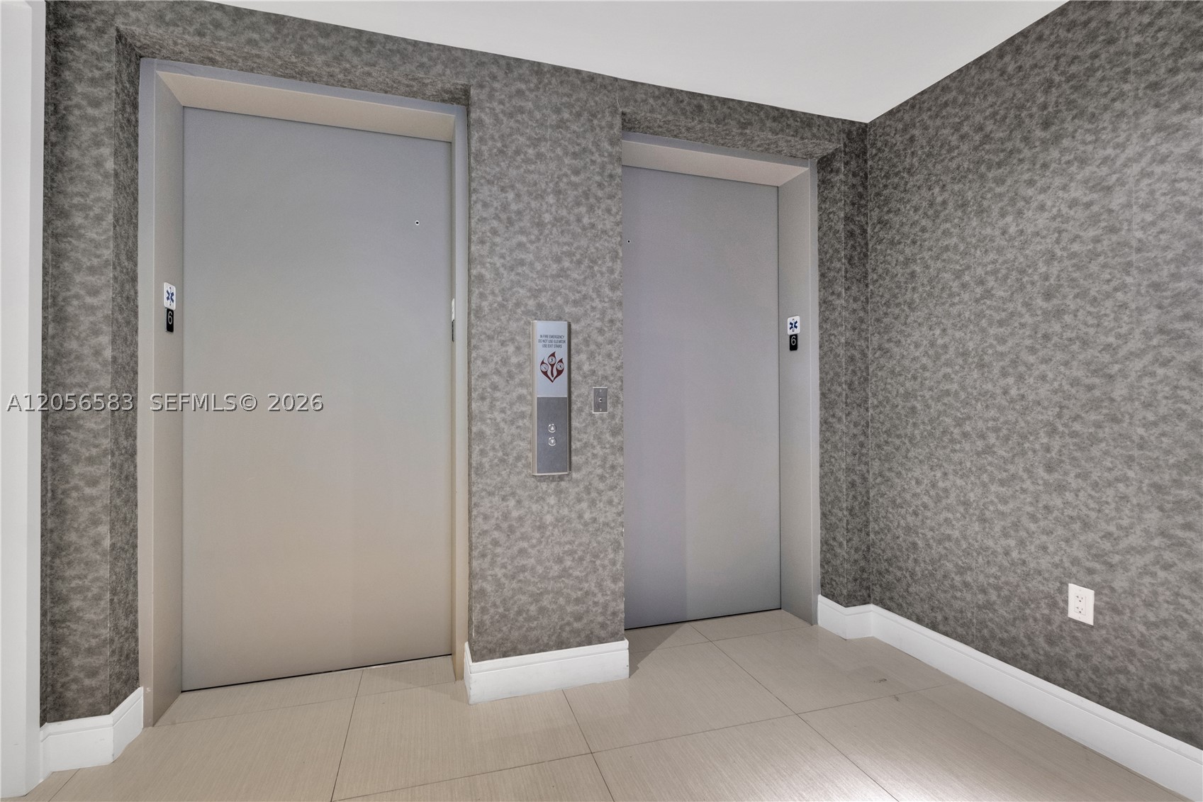 ECHO CONDO AVENTURA - Residential