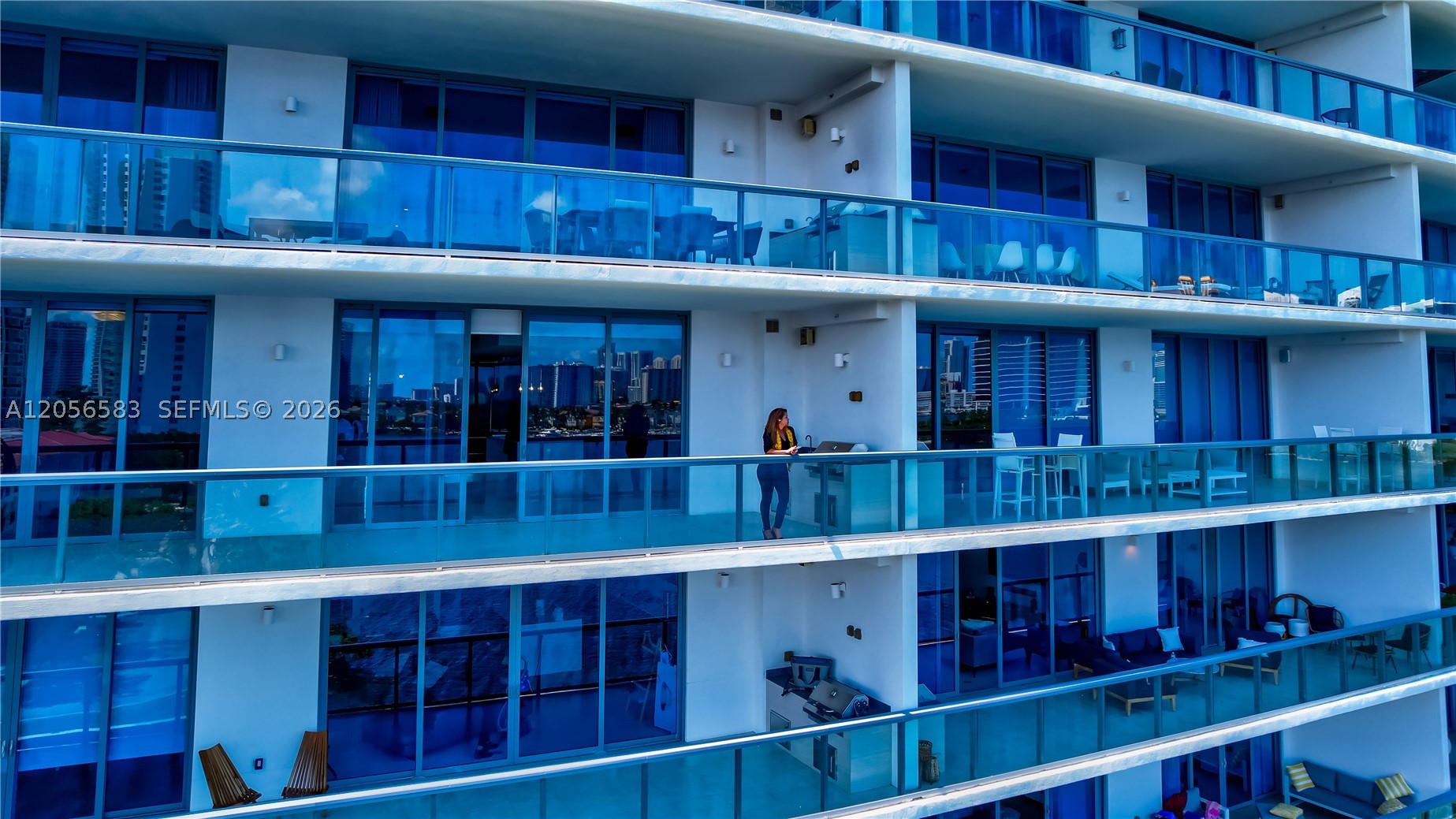 ECHO CONDO AVENTURA - Residential
