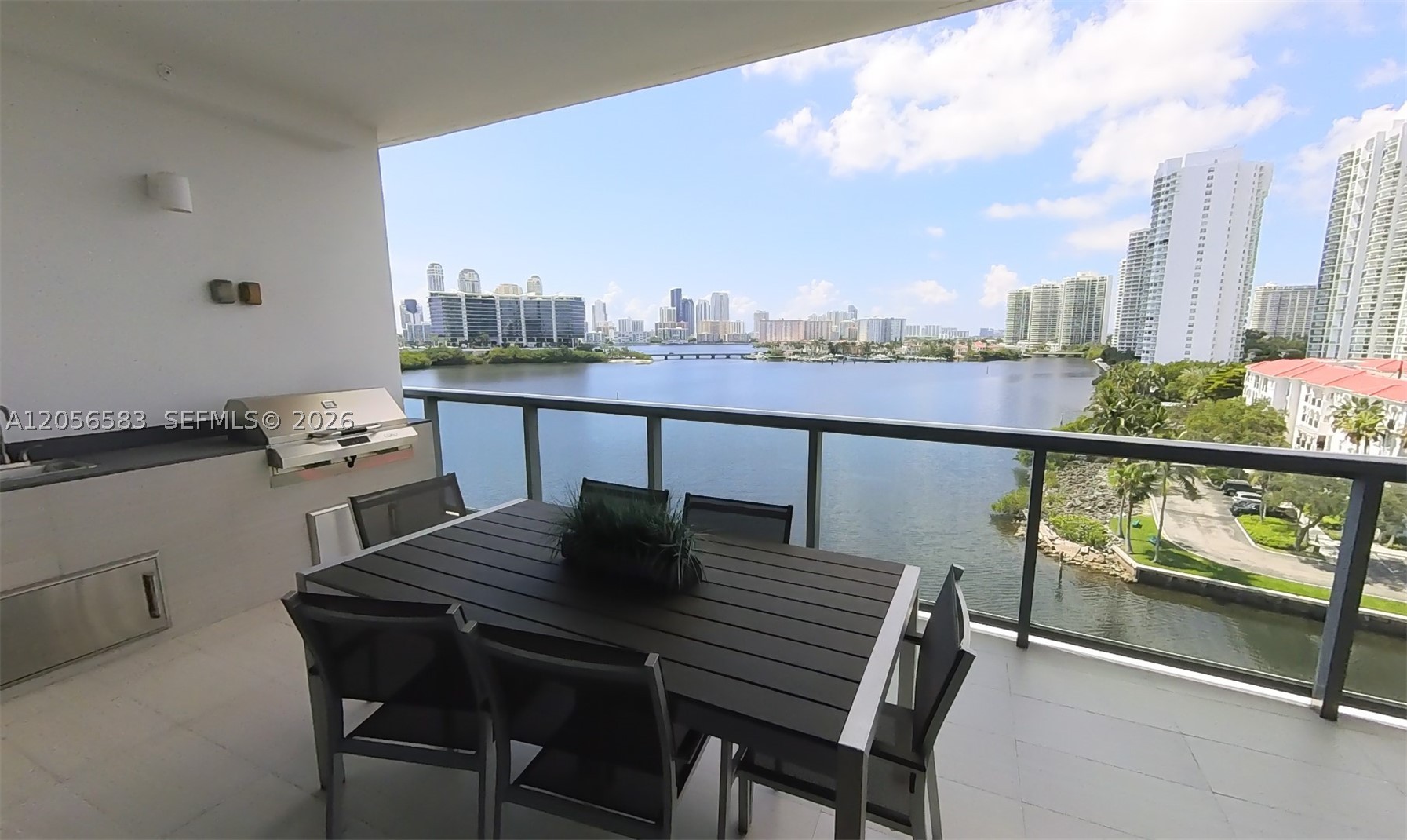 ECHO CONDO AVENTURA - Residential