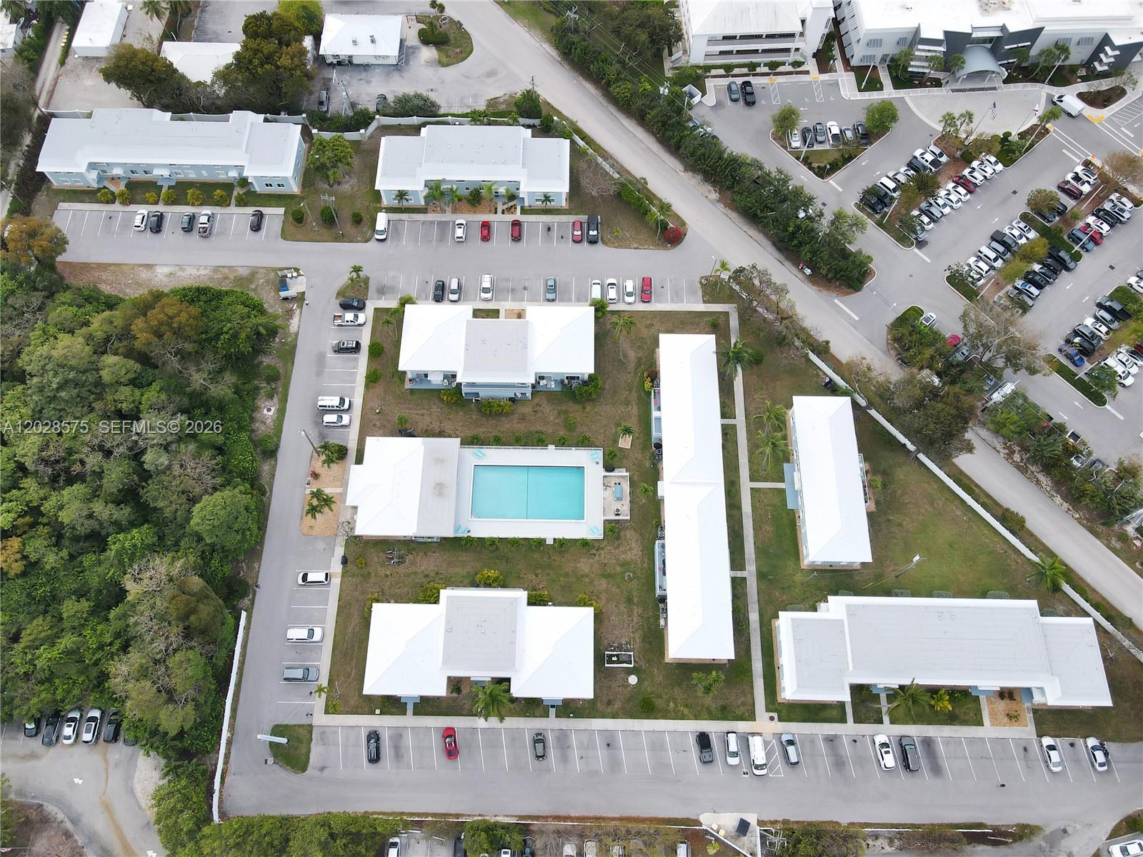 PLANTATION VILLAS I CONDO - Residential